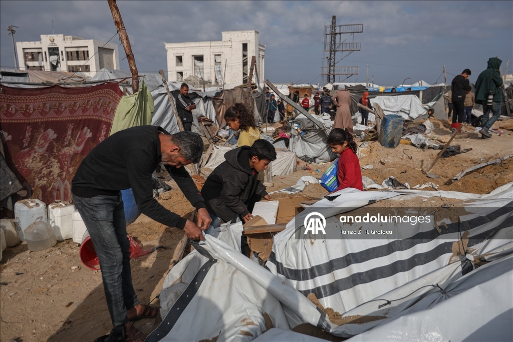 Израиль продолжает атаки на Газу, несмотря на перемирие