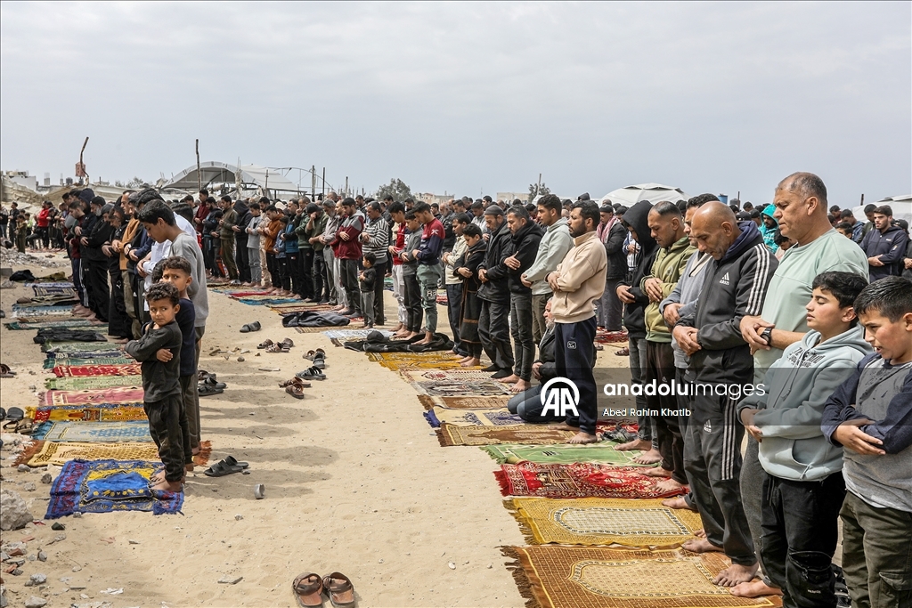 The last Friday prayer of Ramadan in Gaza