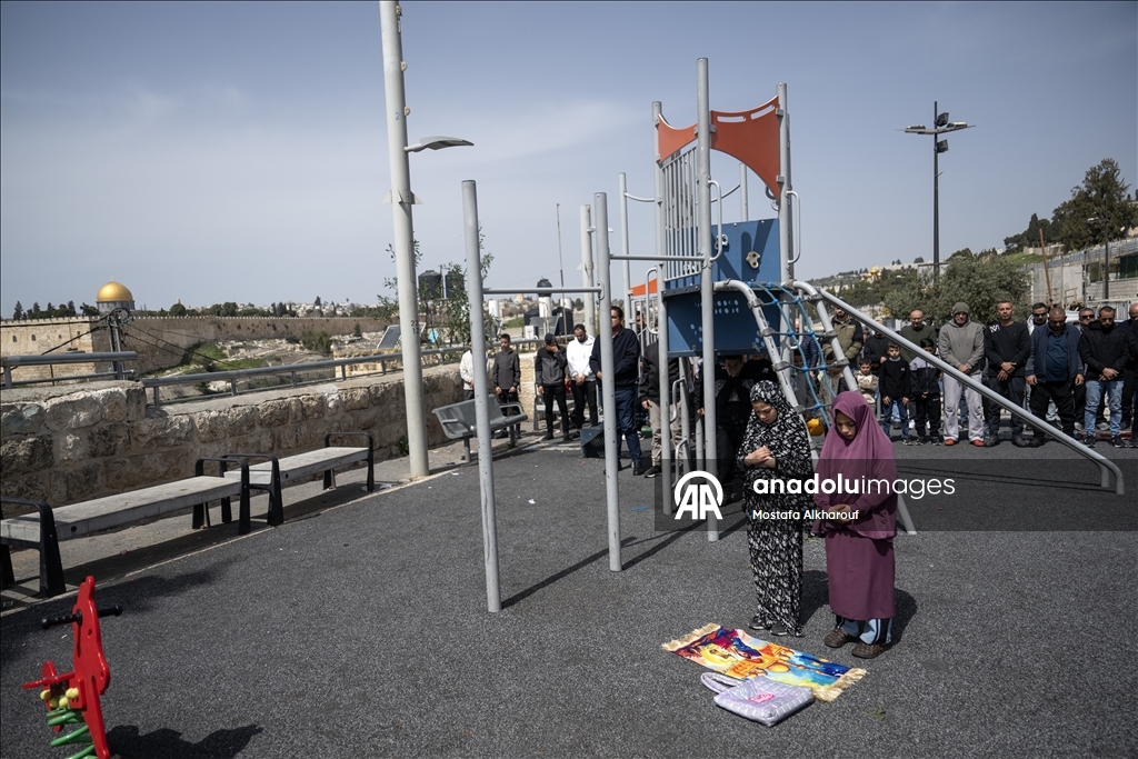 إسرائيل تواصل إغلاق "الأقصى" في الجمعة الأخيرة من رمضان