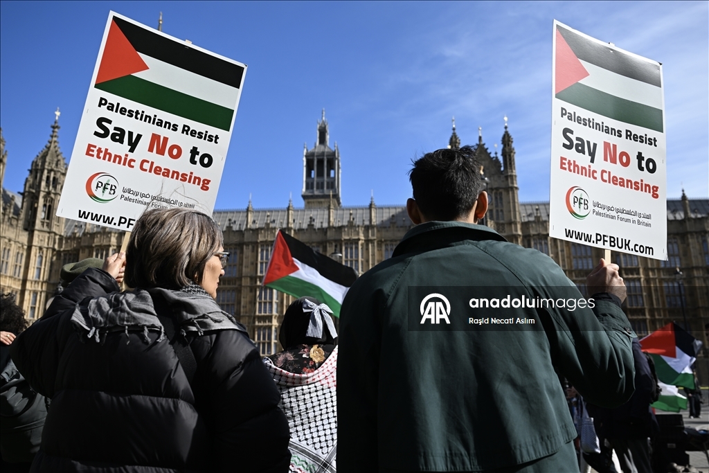 Mescid-i Aksa'nın kapatılması Londra’da protesto edildi
