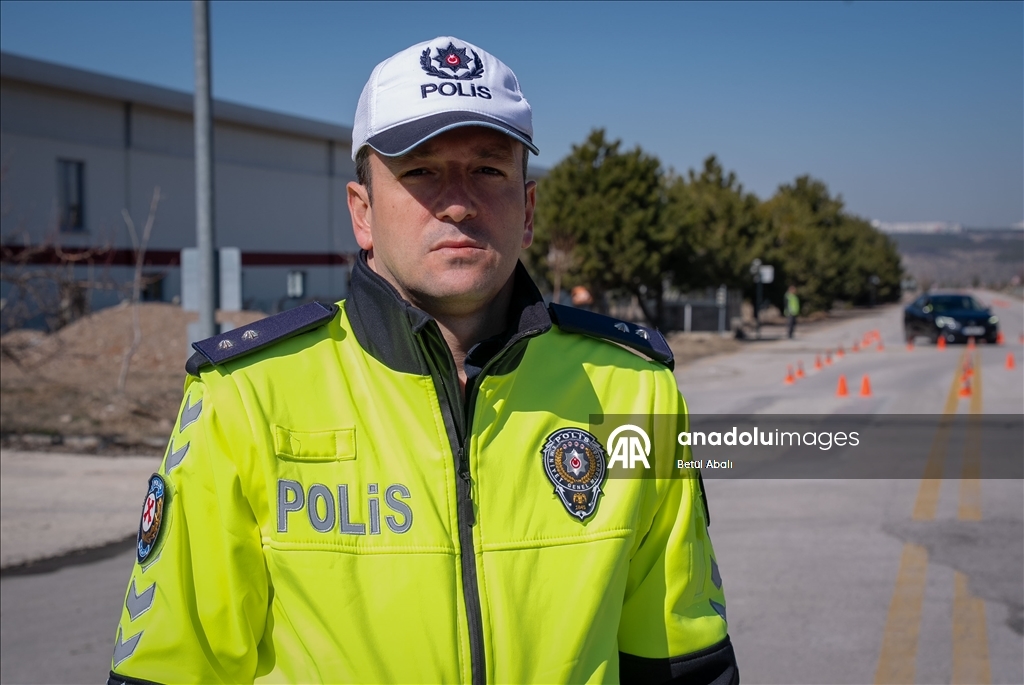Trafik polisleri, zorlu parkurlarla sahada karşılaşabilecekleri senaryolara hazırlanıyor
