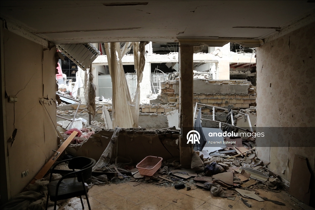 الأناضول توثق الأضرار بساحة رسالت بطهران عقب هجوم إسرائيلي وأمريكي