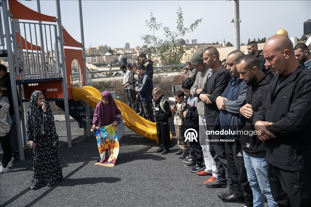 إسرائيل تواصل إغلاق "الأقصى" في الجمعة الأخيرة من رمضان