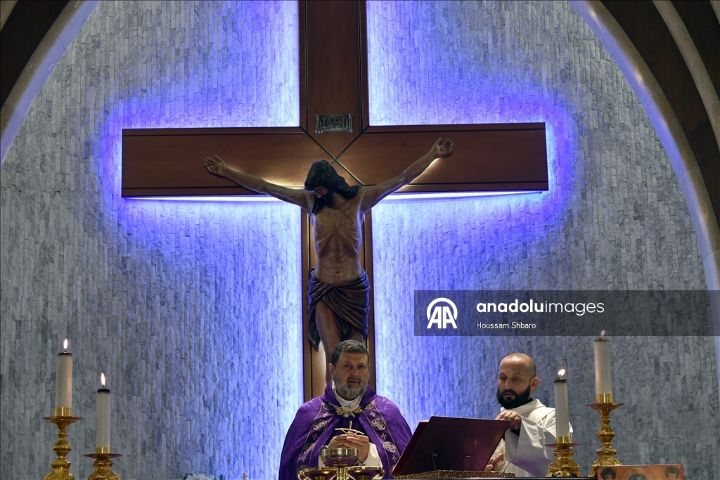 خلال قداس.. مسيحيون بجنوب لبنان يجددون رفضهم مغادرة قراهم