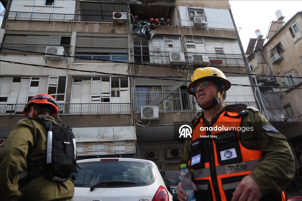 İran’ın İsrail’e misilleme saldırısıyla Tel Aviv yakınlarında hasar meydana geldi