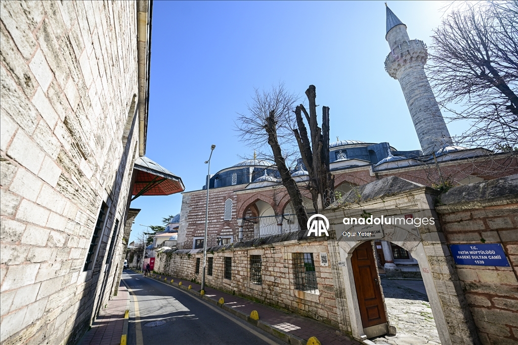 Первая работа Мимара Синана в должности главного архитектора: Мечеть Хасеки Хюррем Султан