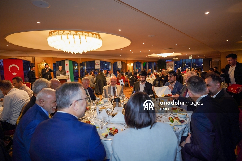 "إفطار الصداقة" بإسطنبول يجمع سوريين خريجين من جامعات تركية