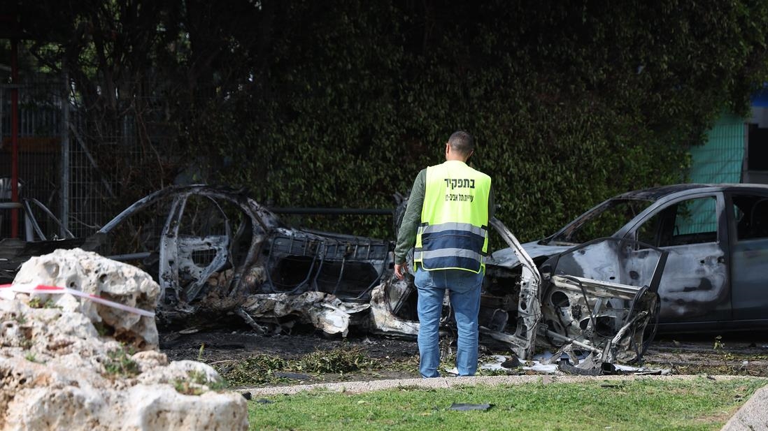 İran’ın İsrail’e misilleme saldırısıyla Tel Aviv'de hasar meydana geldi