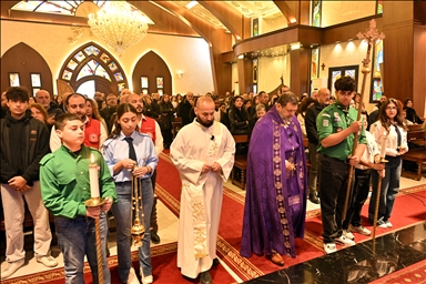 خلال قداس.. مسيحيون بجنوب لبنان يجددون رفضهم مغادرة قراهم