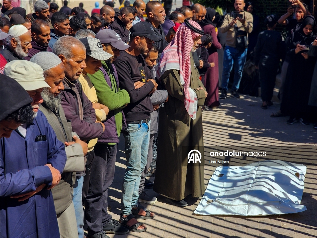Обрушение стены на палатки в Газе унесло жизни трех палестинцев