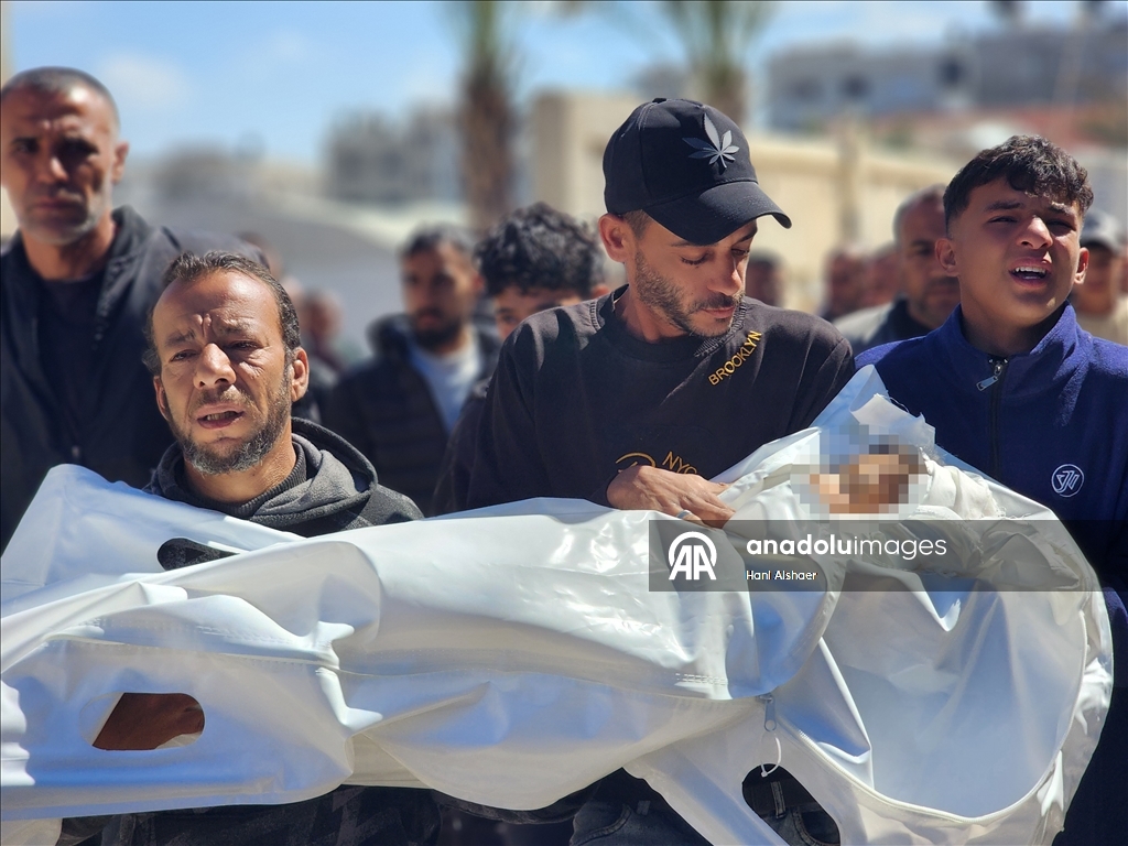 Обрушение стены на палатки в Газе унесло жизни трех палестинцев