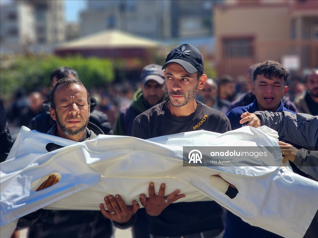 Обрушение стены на палатки в Газе унесло жизни трех палестинцев