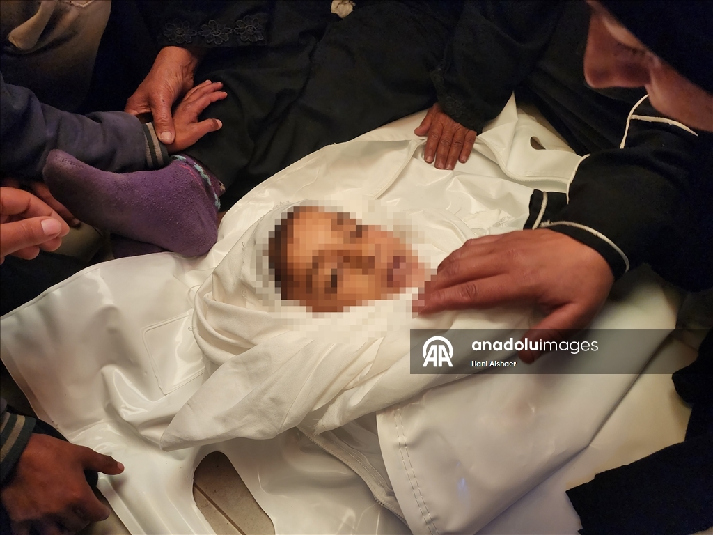 Обрушение стены на палатки в Газе унесло жизни трех палестинцев