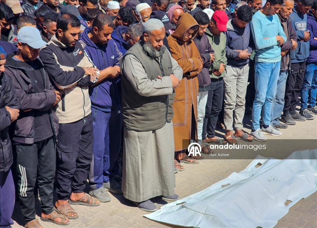 Обрушение стены на палатки в Газе унесло жизни трех палестинцев