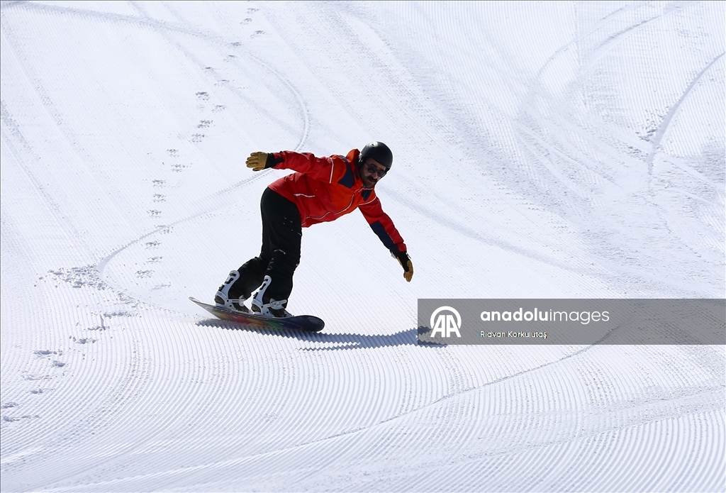 Весеннее катание на лыжах в горнолыжном центре Хесарек