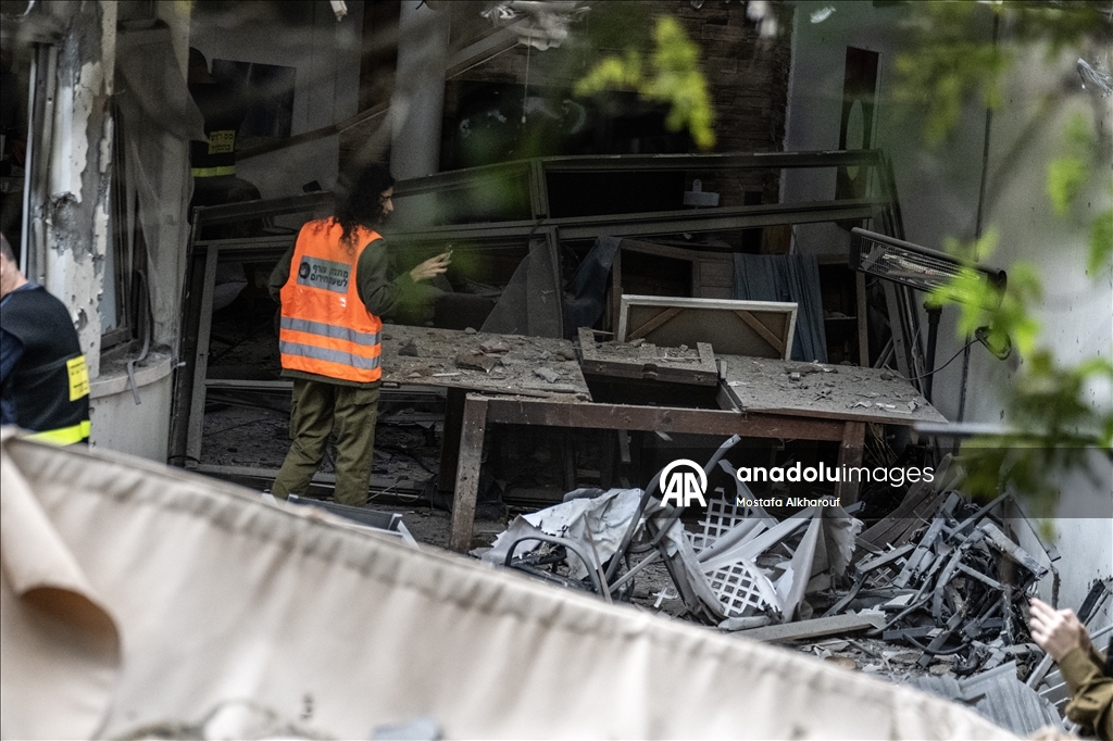 В результате ответных ударов Ирана пригороду Тель-Авива нанесен ущерб