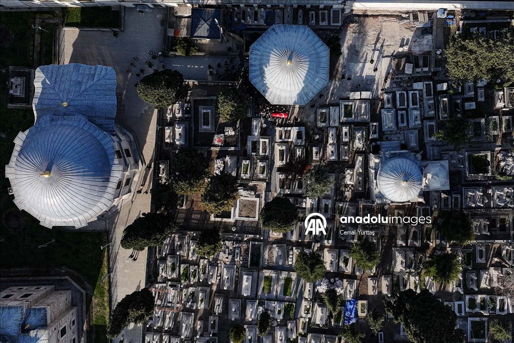 Prof. Dr. İlber Ortaylı için Fatih Camisi'nde cenaze töreni düzenlendi