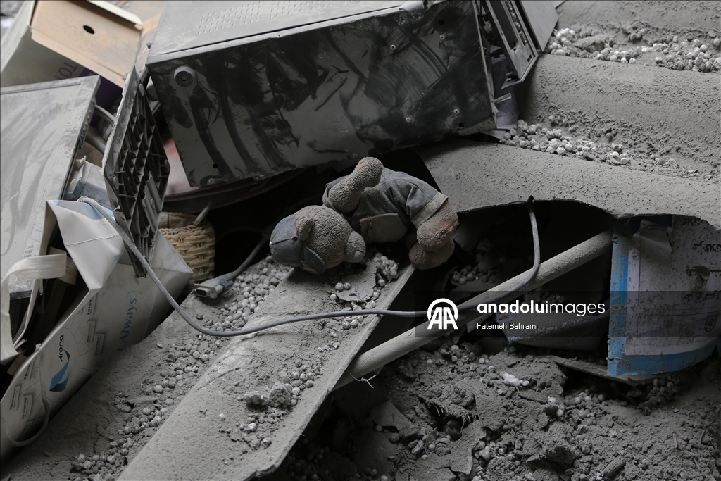 Tahran'ın güneyindeki Cevadiye ve Beryanek bölgesinde, ABD-İsrail saldırıları nedeniyle büyük yıkım oluştu