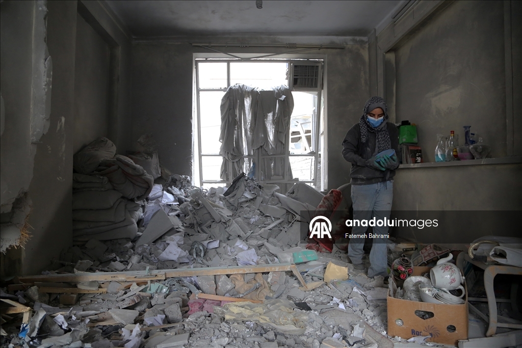 Tahran'ın güneyindeki Cevadiye ve Beryanek bölgesinde, ABD-İsrail saldırıları nedeniyle büyük yıkım oluştu