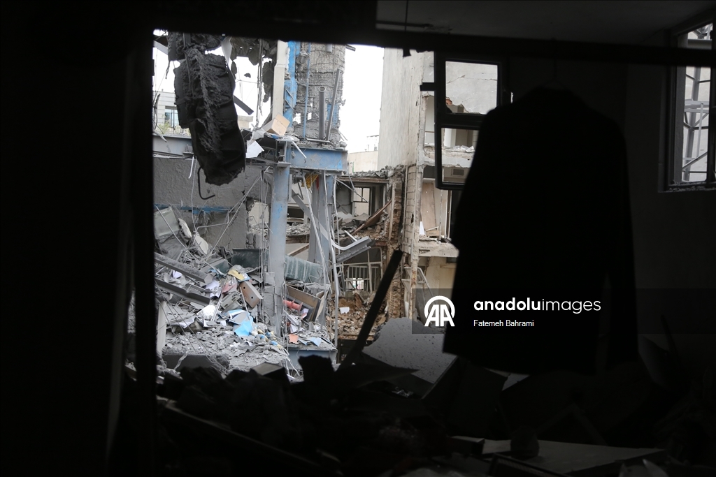 Tahran'ın güneyindeki Cevadiye ve Beryanek bölgesinde, ABD-İsrail saldırıları nedeniyle büyük yıkım oluştu