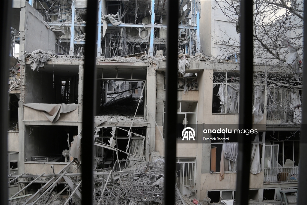 Tahran'ın güneyindeki Cevadiye ve Beryanek bölgesinde, ABD-İsrail saldırıları nedeniyle büyük yıkım oluştu