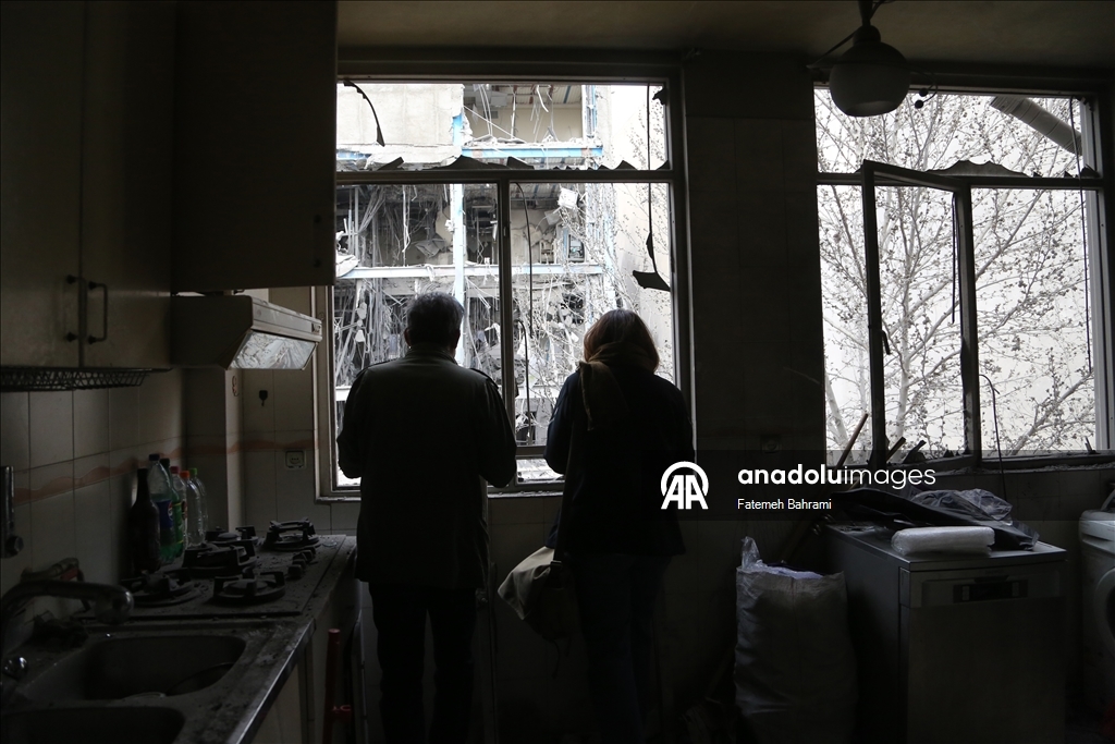 Tahran'ın güneyindeki Cevadiye ve Beryanek bölgesinde, ABD-İsrail saldırıları nedeniyle büyük yıkım oluştu