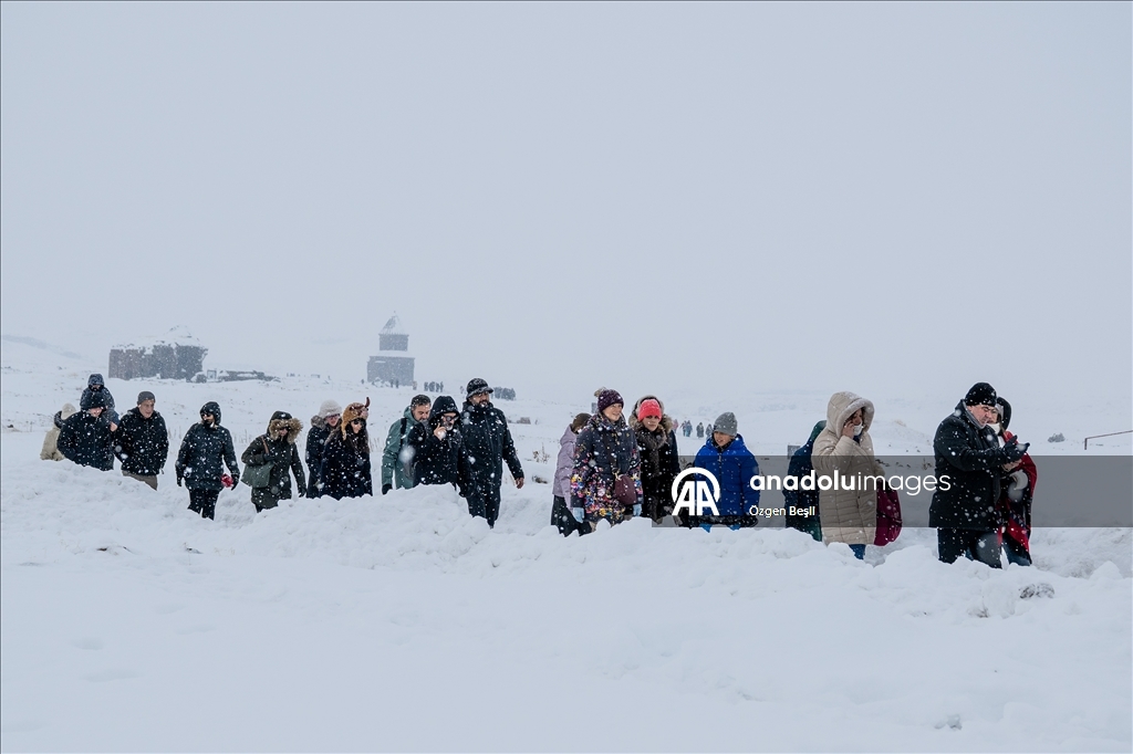 Anadolu'nun giriş kapısı Ani her yıl daha fazla ziyaretçi çekiyor