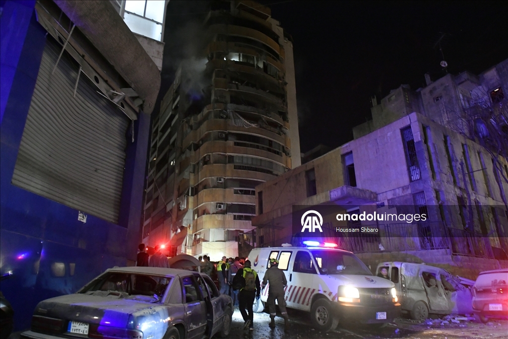 İsrail ordusu Lübnan'ın başkenti Beyrut'ta bir binaya saldırı düzenledi