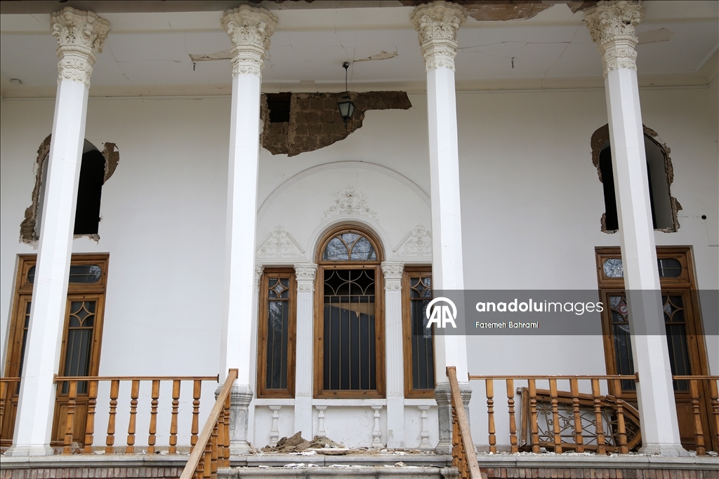 ABD-İsrail saldırılarında Tahran'daki tarihi Sadabad Sarayı hasar gördü