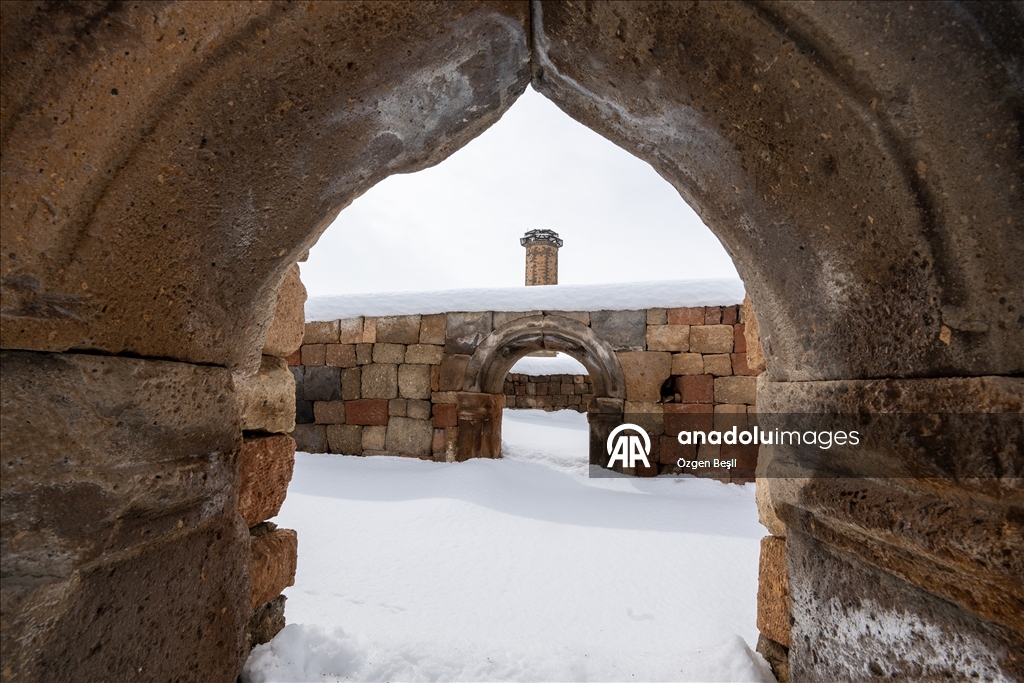 Anadolu'nun giriş kapısı Ani her yıl daha fazla ziyaretçi çekiyor