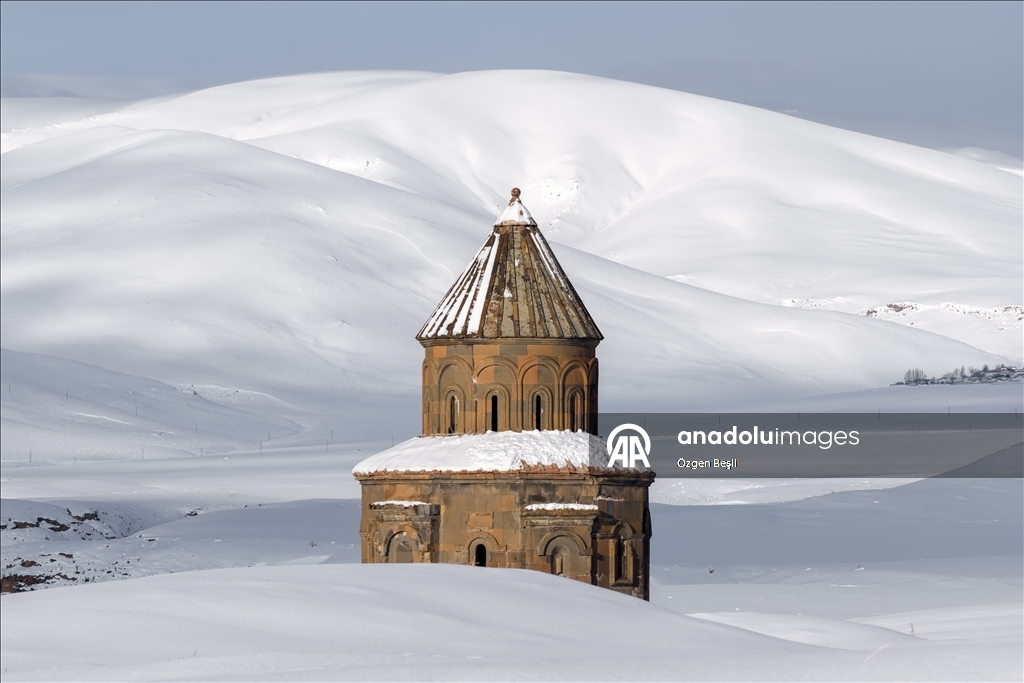 Anadolu'nun giriş kapısı Ani her yıl daha fazla ziyaretçi çekiyor