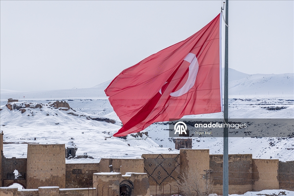 Anadolu'nun giriş kapısı Ani her yıl daha fazla ziyaretçi çekiyor