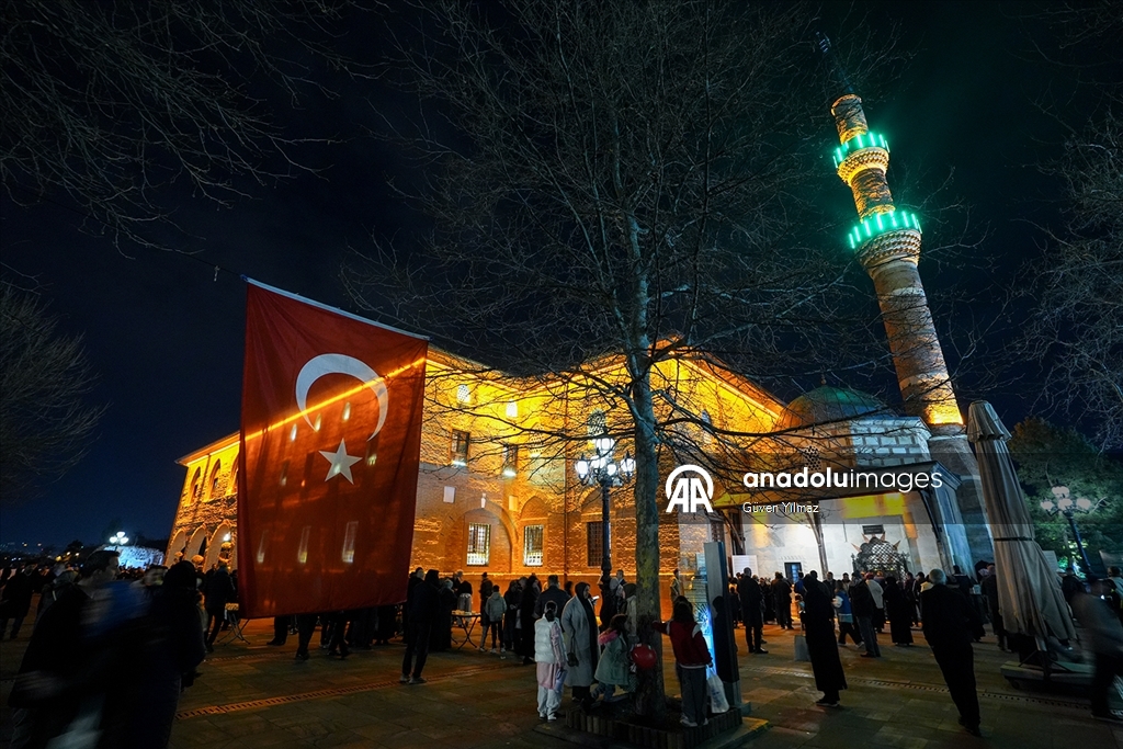 В Анкаре совершена последняя молитва Таравих месяца Рамазан