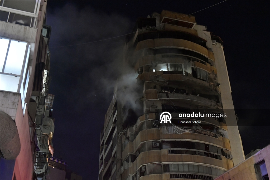 İsrail ordusu Lübnan'ın başkenti Beyrut'ta bir binaya saldırı düzenledi