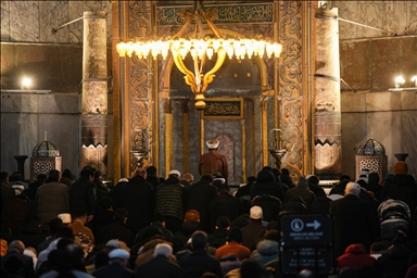В Стамбуле совершена последняя молитва Таравих месяца Рамазан