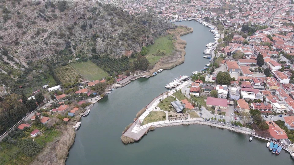 Muğla'nın turistik mahallesi Dalyan bayramda yerli turistleri bekliyor