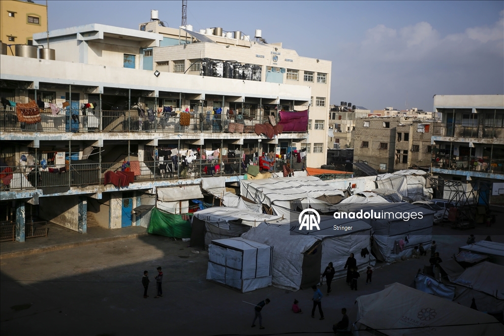 Gazze’de yerinden edilen aileler ramazan bayramına zor koşullar altında giriyor