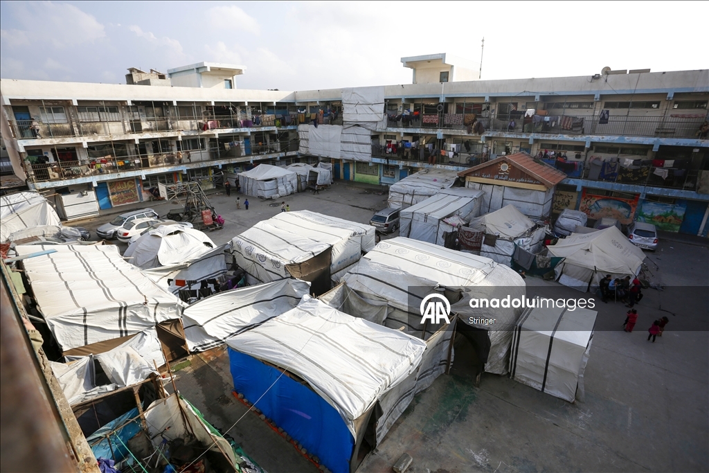 Gazze’de yerinden edilen aileler ramazan bayramına zor koşullar altında giriyor
