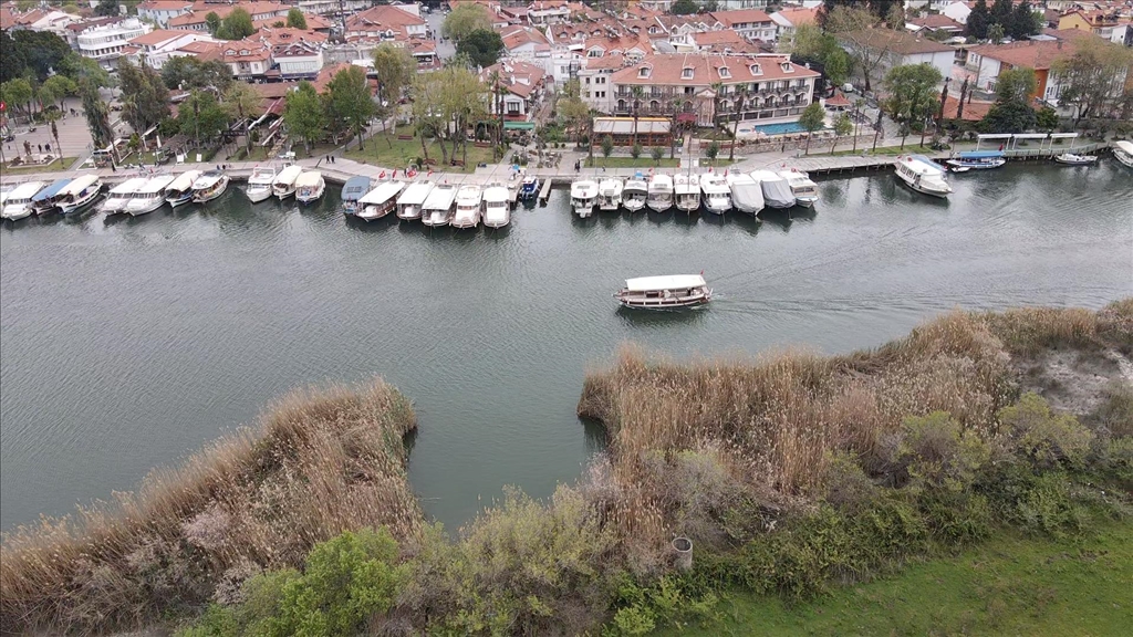 Muğla'nın turistik mahallesi Dalyan bayramda yerli turistleri bekliyor