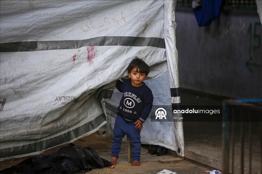 Gazze’de yerinden edilen aileler ramazan bayramına zor koşullar altında giriyor