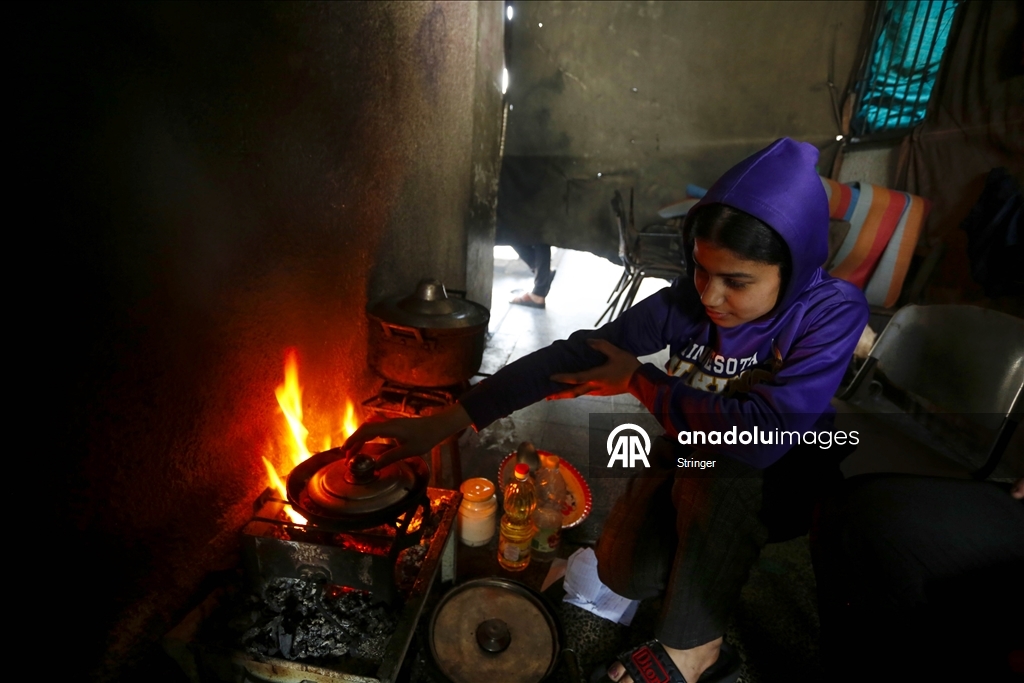 Gazze’de yerinden edilen aileler ramazan bayramına zor koşullar altında giriyor