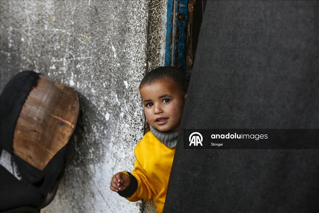 Gazze’de yerinden edilen aileler ramazan bayramına zor koşullar altında giriyor