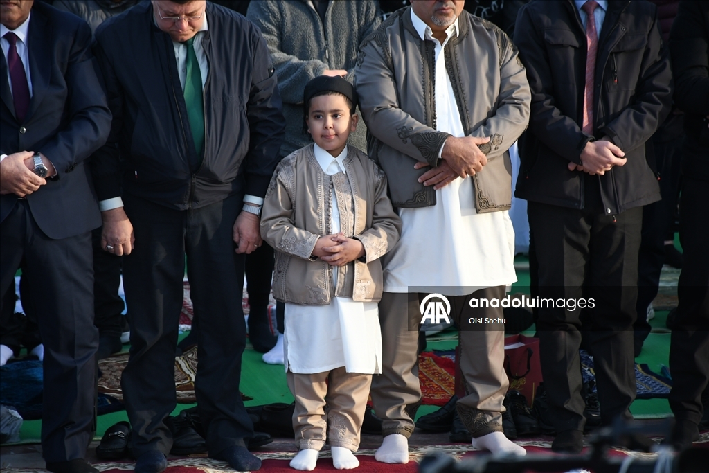 Мусульмане на Балканах совершили праздничную молитву по случаю завершения Рамазана