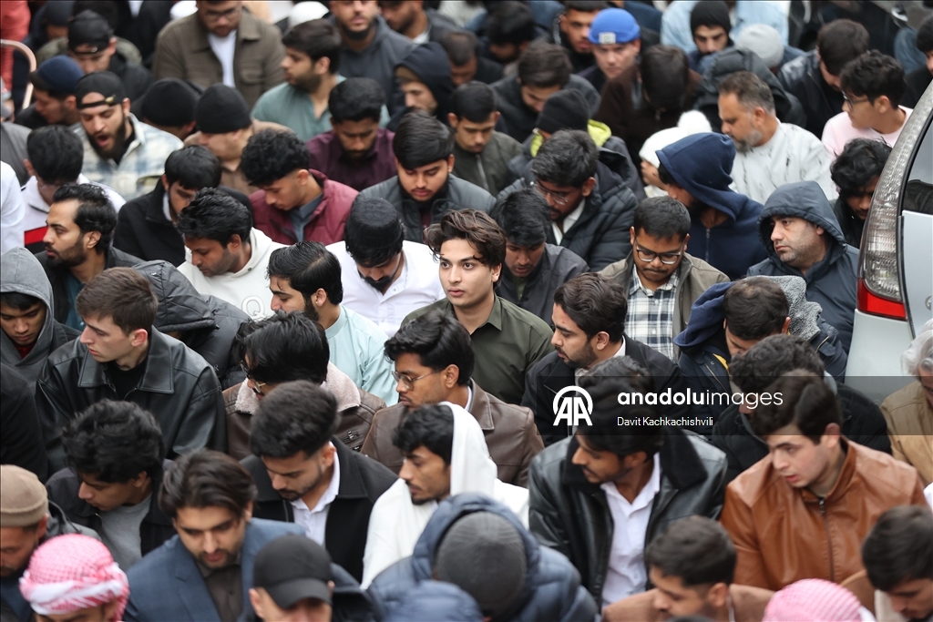 В Тбилиси совершен праздничный намаз по случаю Рамазан-байрам