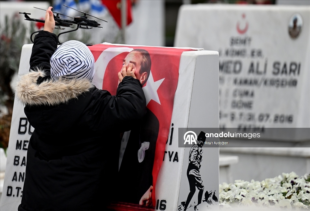 Şehitliklerde bayram ziyareti