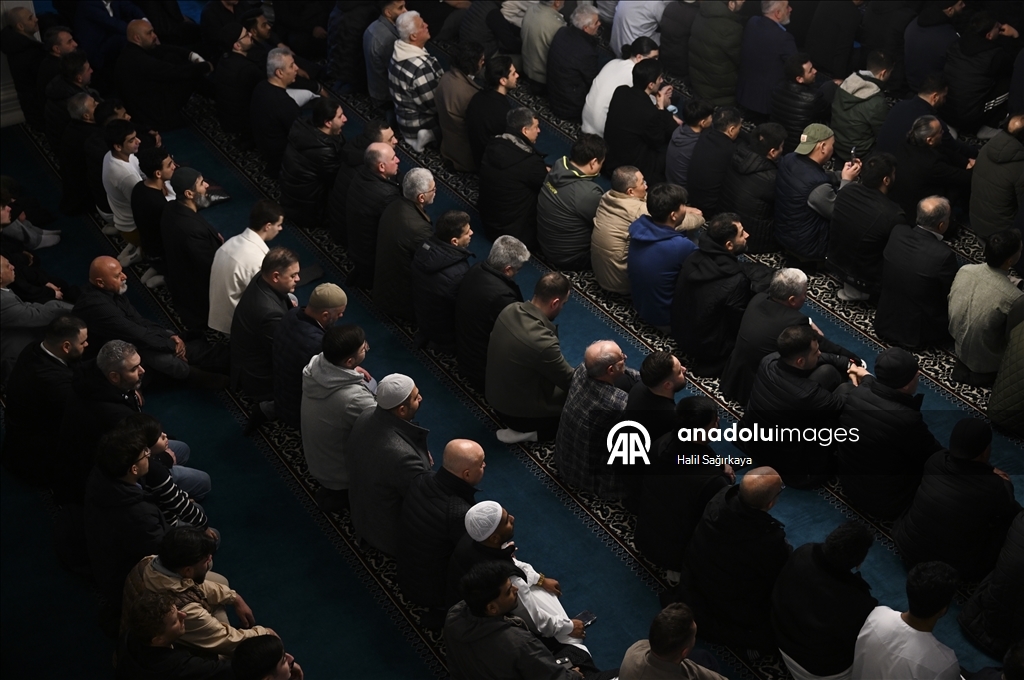 Almanya'nın başkenti Berlin'de Ramazan Bayramı namazı kılındı