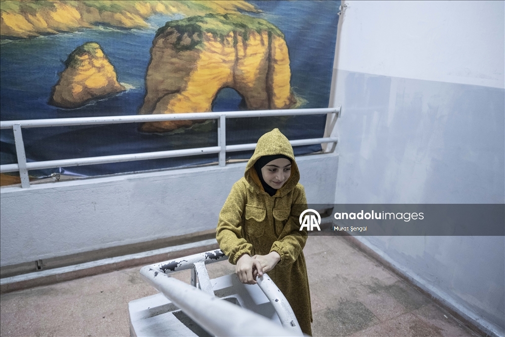 İsrail'in saldırıları ve işgali nedeniyle zorla yerinden edilen Lübnanlılar