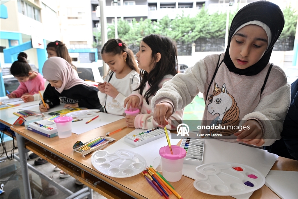 İsrail'in saldırıları nedeniyle zorla yerinden edilen Lübnanlılar Ramazan ayını buruk geçiriyor