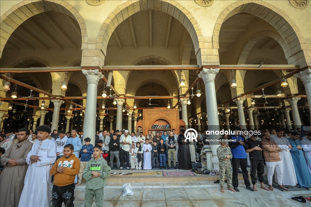 Mısır'da Ramazan Bayramı namazı kılındı