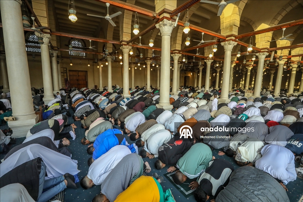 Mısır'da Ramazan Bayramı namazı kılındı